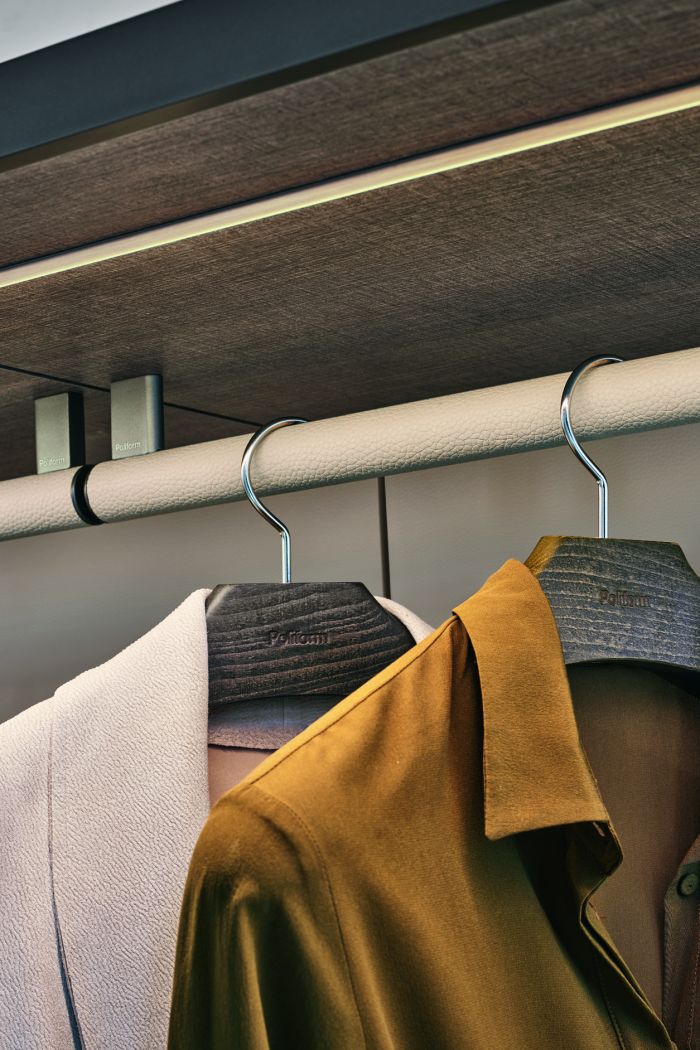 Hanging rail inside a poliform wardrobe. 